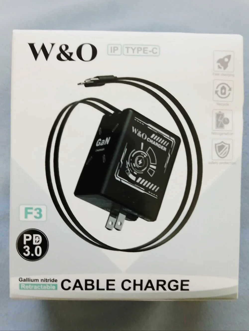 W&O Black Retractable GaN Cable Charger
